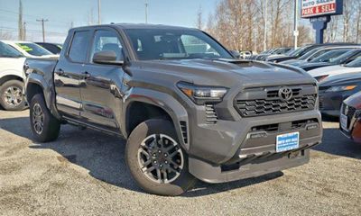 2025 Toyota Tacoma SR5