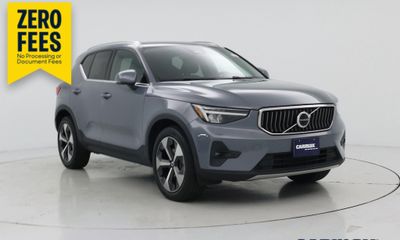 2023 Volvo XC40 Plus Bright
