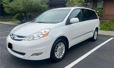 2008 Toyota Sienna XLE