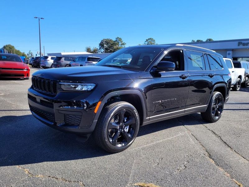 2025 Jeep Grand Cherokee L — a typically priced live listing
