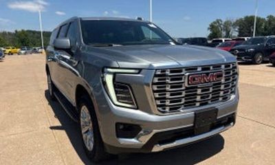 2025 GMC Yukon XL Denali