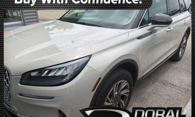 2023 Lincoln Corsair Standard