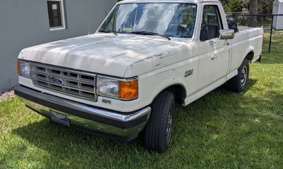1988 Ford F-150 XLT Lariat