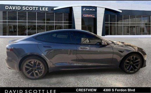 2022 Tesla Model S Plaid