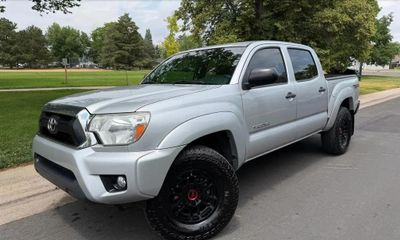 2013 Toyota Tacoma Delux