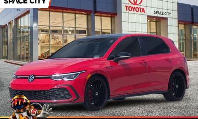 2023 Volkswagen Golf GTI 40TH Anniversary Edition