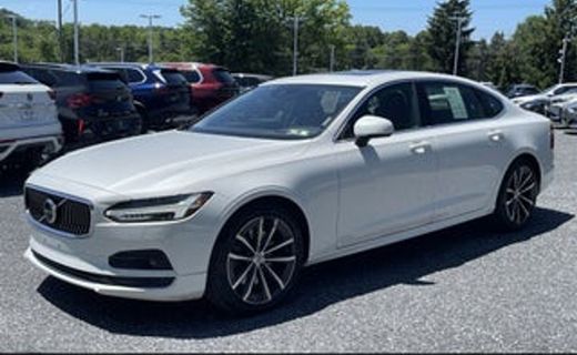 2021 Volvo S90 Momentum