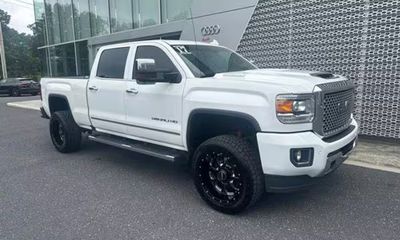 2017 GMC Sierra Denali