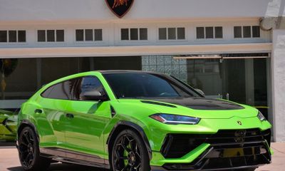 2023 Lamborghini Urus Performante