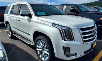 2020 Cadillac Escalade Luxury