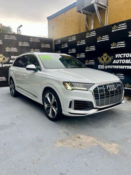 2020 Audi Q7 — a typically priced live listing