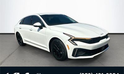 2025 Kia K5 LXS