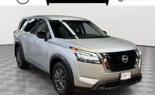 2025 Nissan Pathfinder S