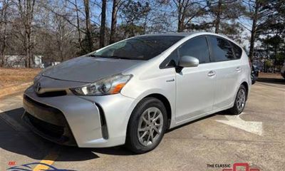 2017 Toyota Prius V