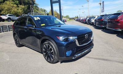 2024 Mazda CX-90 Premium Package