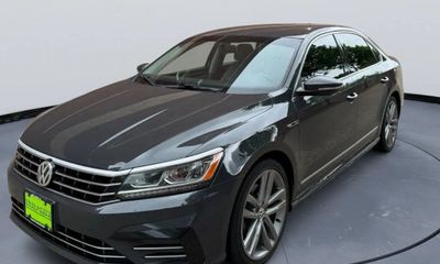 2017 Volkswagen Passat R Line