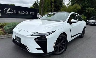 2026 Lexus ES 350E Premium