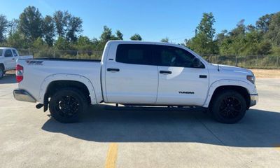 2018 Toyota Tundra SR5