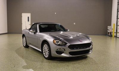 2017 Fiat 124 Spider Classica