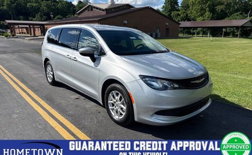 2023 Chrysler Voyager LX