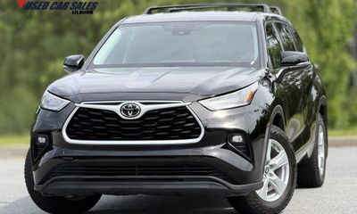 2020 Toyota Highlander LE