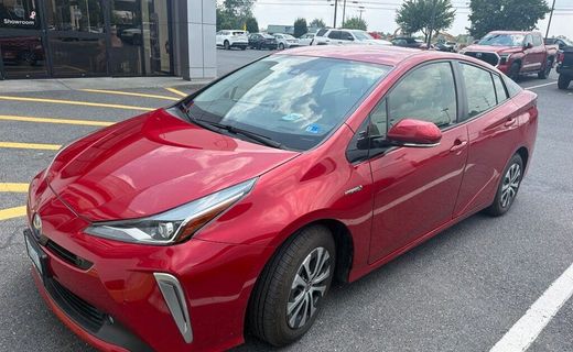 2020 Toyota Prius LE