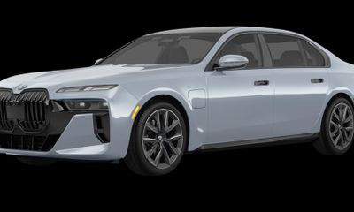 2026 BMW 750E xDrive