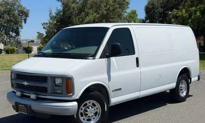 2001 Chevrolet Express 3500