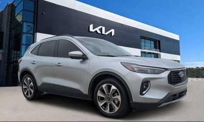 2023 Ford Escape Platinum