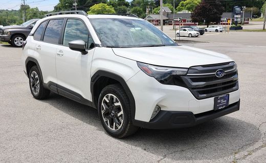2025 Subaru Forester Premium Base