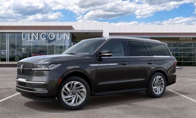 2027 Lincoln Navigator Premiere
