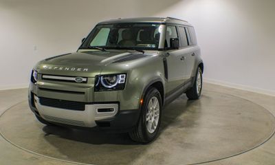 2025 Land Rover Defender 110 S