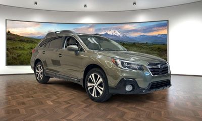 2019 Subaru Outback Limited M R