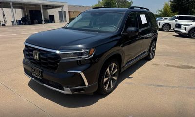 2025 Honda Pilot Touring HPD
