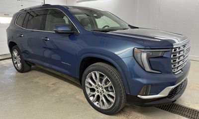 2025 GMC Acadia Denali