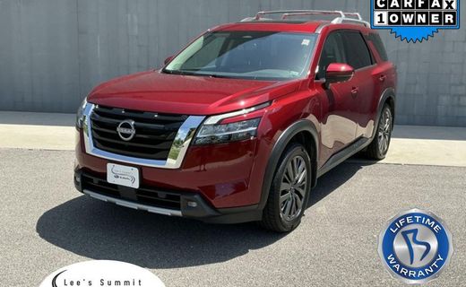 2022 Nissan Pathfinder SL