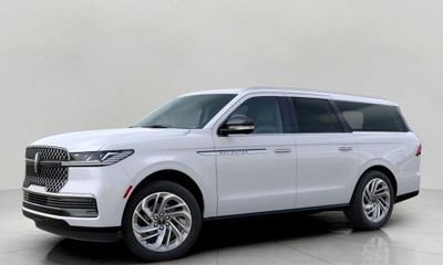 2027 Lincoln Navigator L Reserve