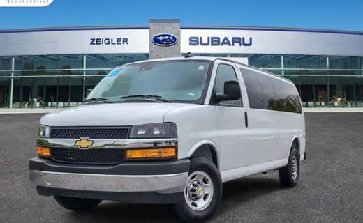 2025 Chevrolet Express LT EXT