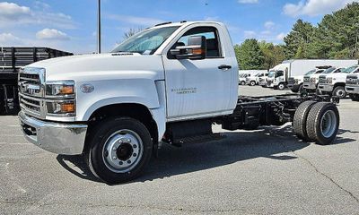 2024 GM GM515 Work Truck