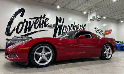 2012 Chevrolet Corvette Standard 1LT