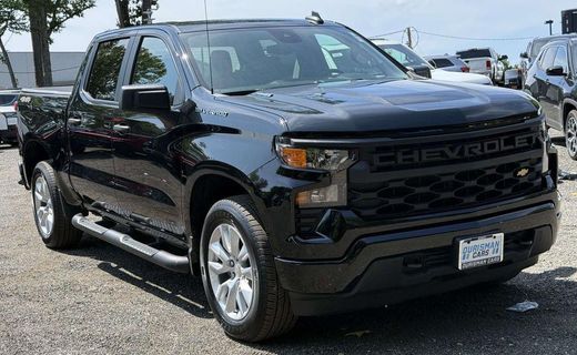 2026 Chevrolet Silverado Custom