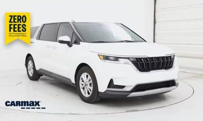 2022 Kia Carnival LX Seat Package