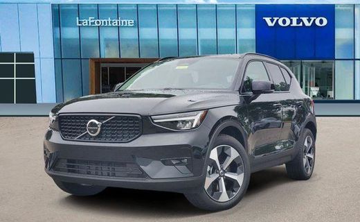 2026 Volvo XC40 Plus Dark