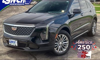 2024 Cadillac XT4 Premium Luxury