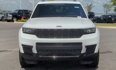 2022 Jeep Grand Cherokee L Laredo