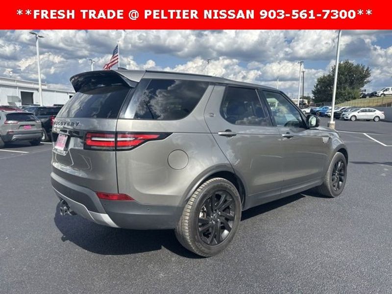 2017 Land Rover Discovery — a typically priced live listing