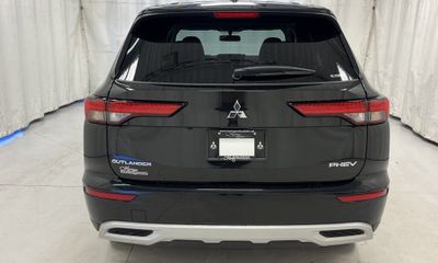 2023 Mitsubishi Outlander SE Ralliart Edition
