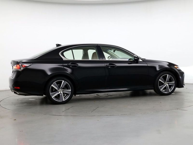 2018 Lexus GS — a typically priced live listing