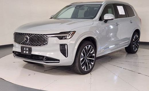 2025 Volvo XC90 Core