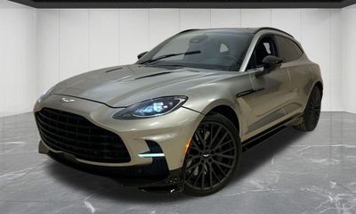2026 Aston Martin DBX DBX707